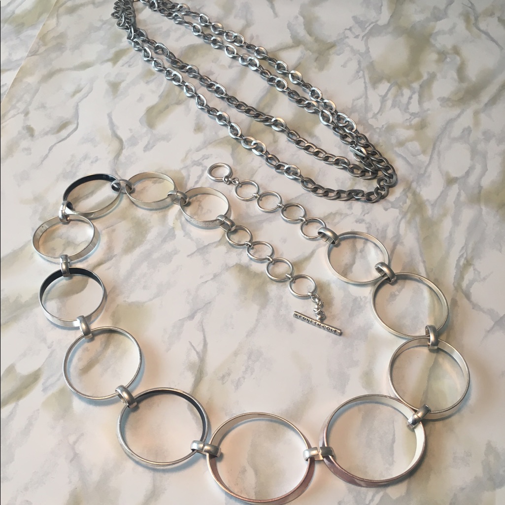 Jewelry Bundle 2 Necklaces Kenneth Cole Reaction 9$